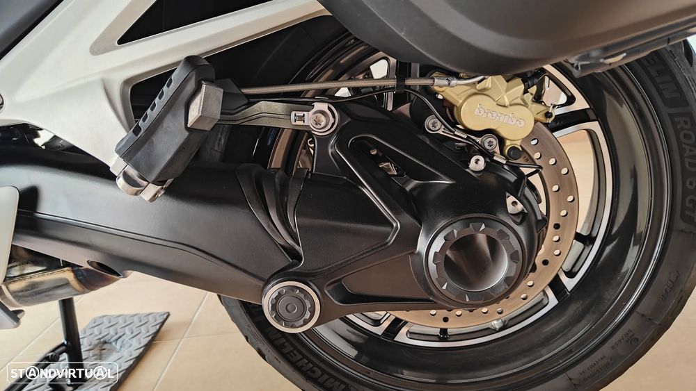 BMW R 1250 RT Triple Black - 13