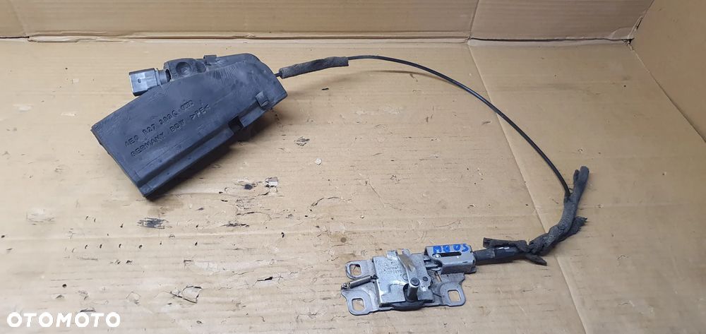 Zamek klapy bagażnika dociąg Audi A8 D3 4E0827383C 4E0827383D - 1