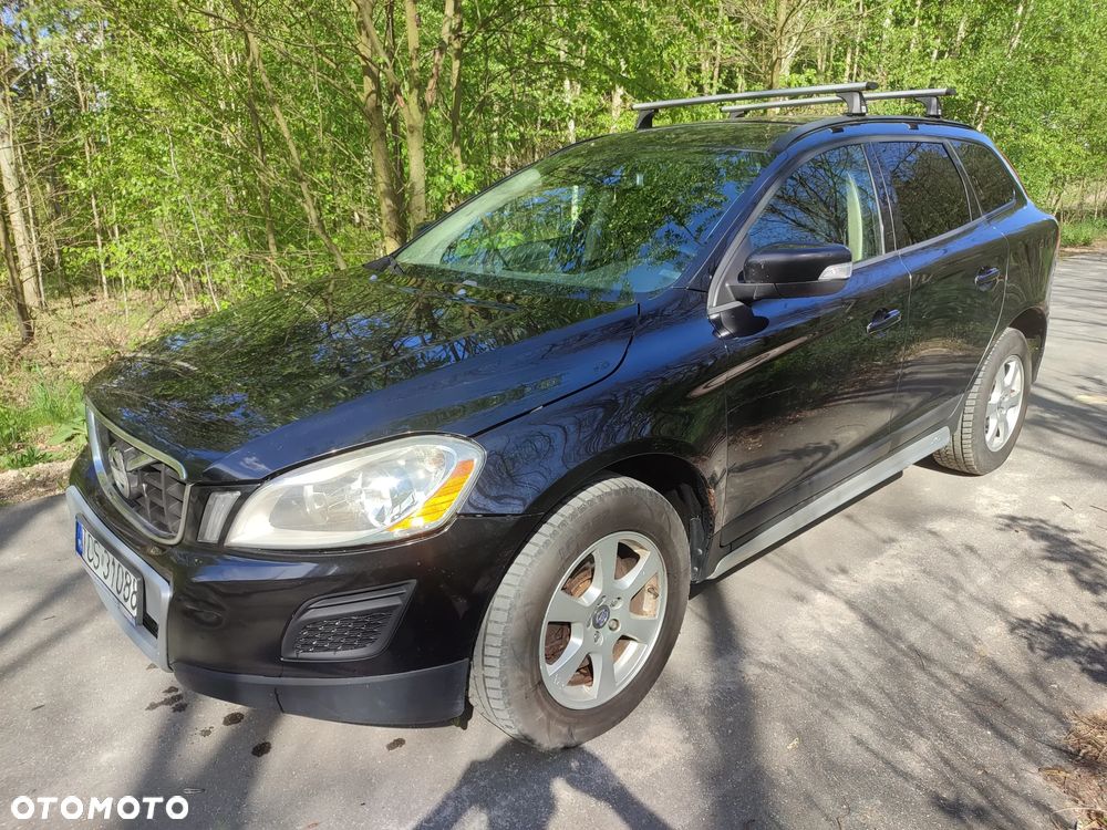 Volvo XC 60 2.4D AWD R-Design - 17