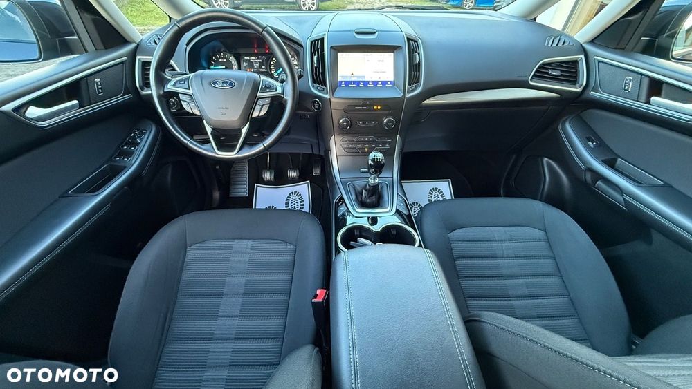 Ford Galaxy - 23
