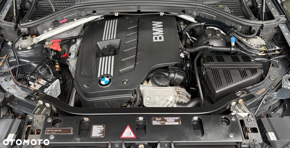 BMW X3 28i xDrive - 32