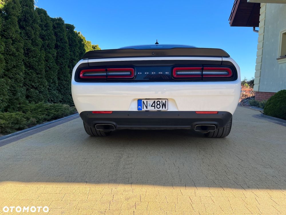 Dodge Challenger 5.7 R/T - 6