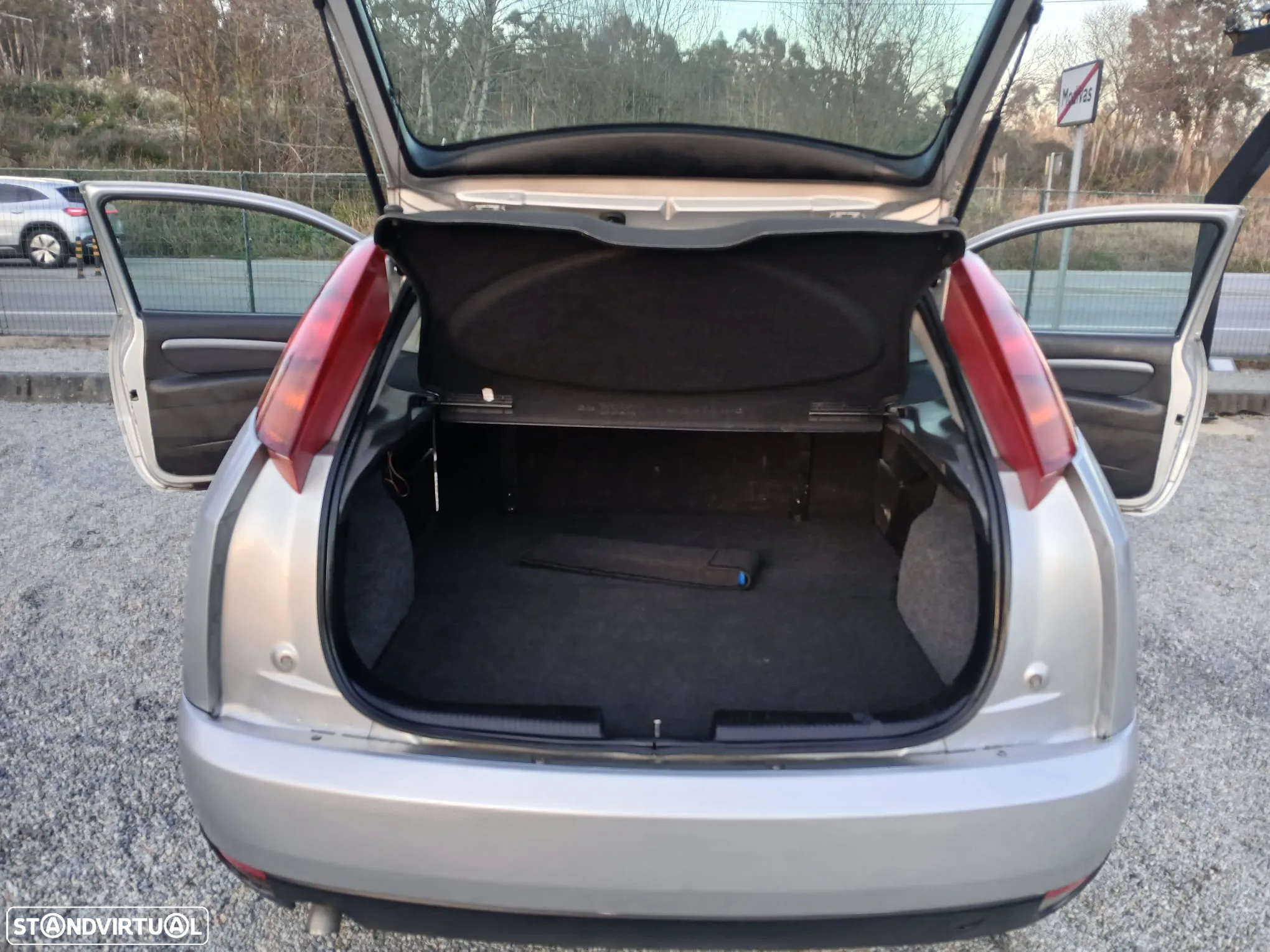 Ford Focus 1.8 TDDI - 9