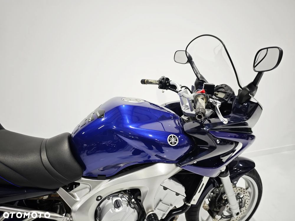 Yamaha FZ - 8