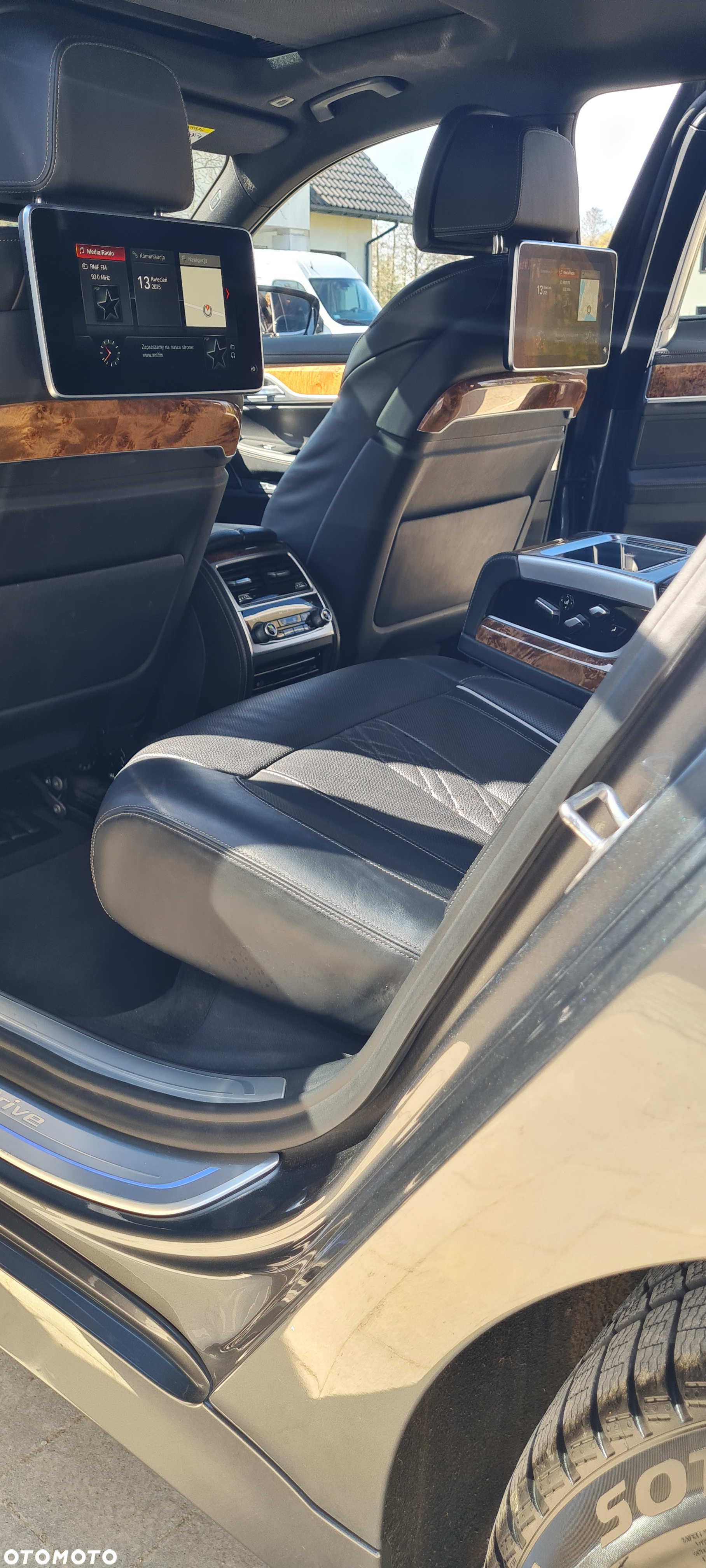 BMW Seria 7 740Le xDrive iPerformance - 33