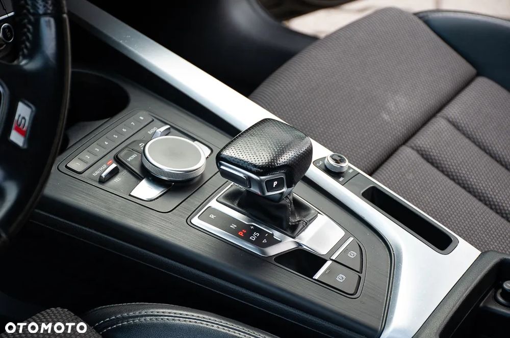Audi A4 Avant 2.0 TDI Quattro S tronic - 18