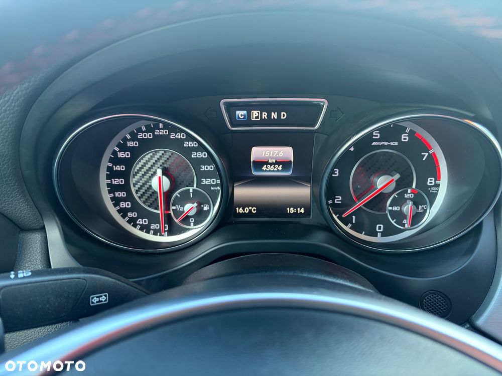 Mercedes-Benz CLA 45 AMG 4-Matic - 8