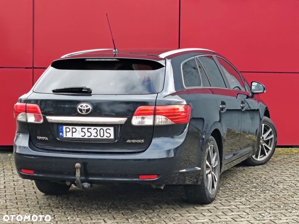 Toyota Avensis 2.0 D-4D Comfort - 11