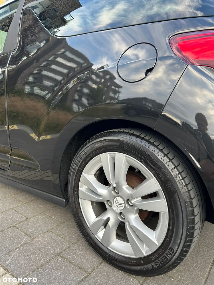 Citroën DS3 HDi 90 FAP SoChic - 10
