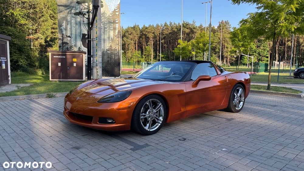 Chevrolet Corvette - 25