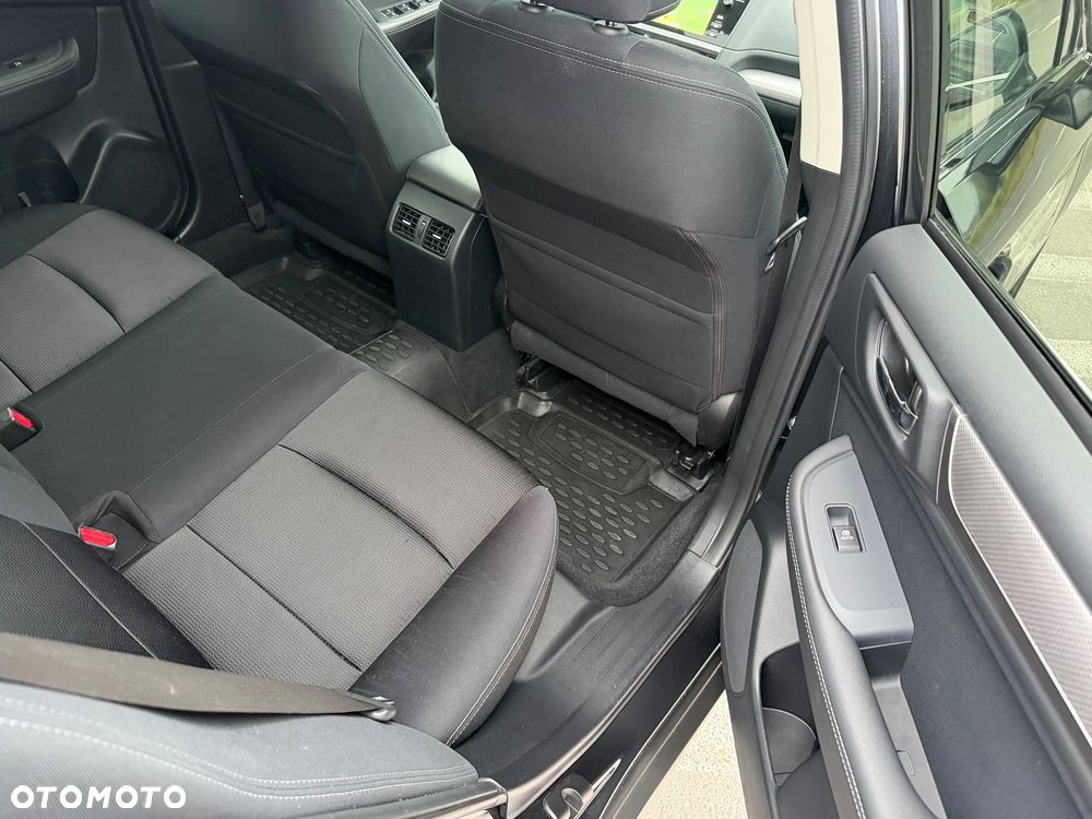 Subaru Outback 2.0D Active Lineartronic - 12