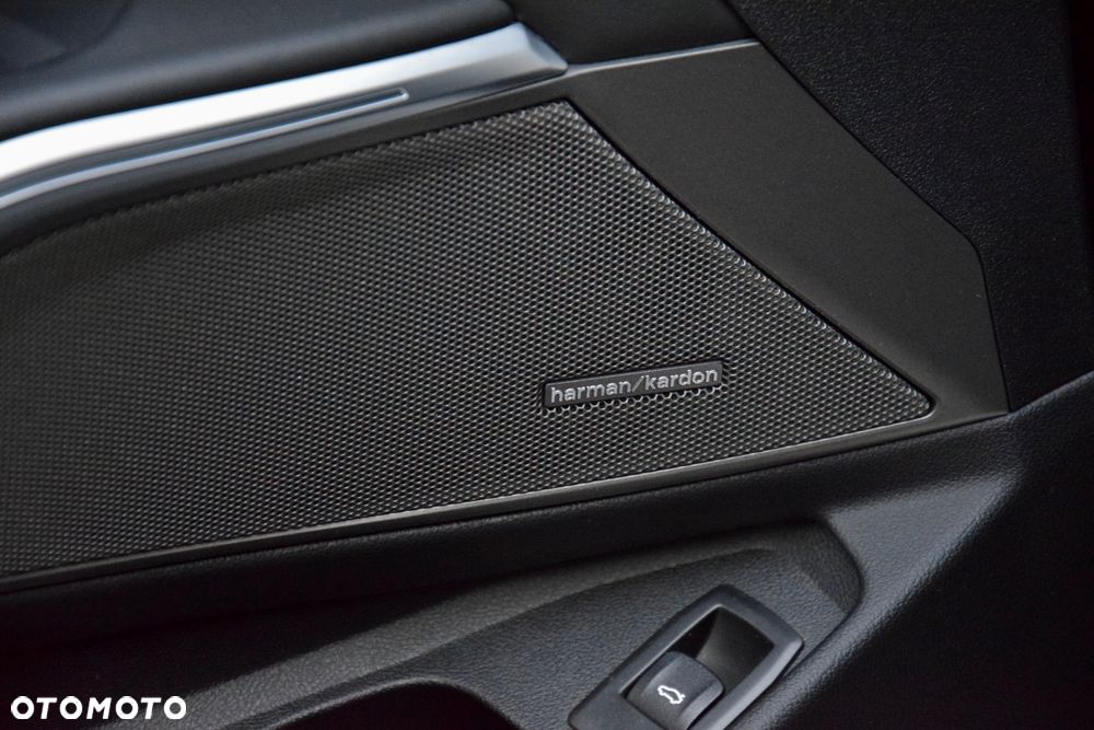 BMW M3 Competition M xDrive - 24