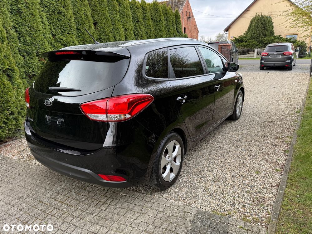 Kia Carens - 3