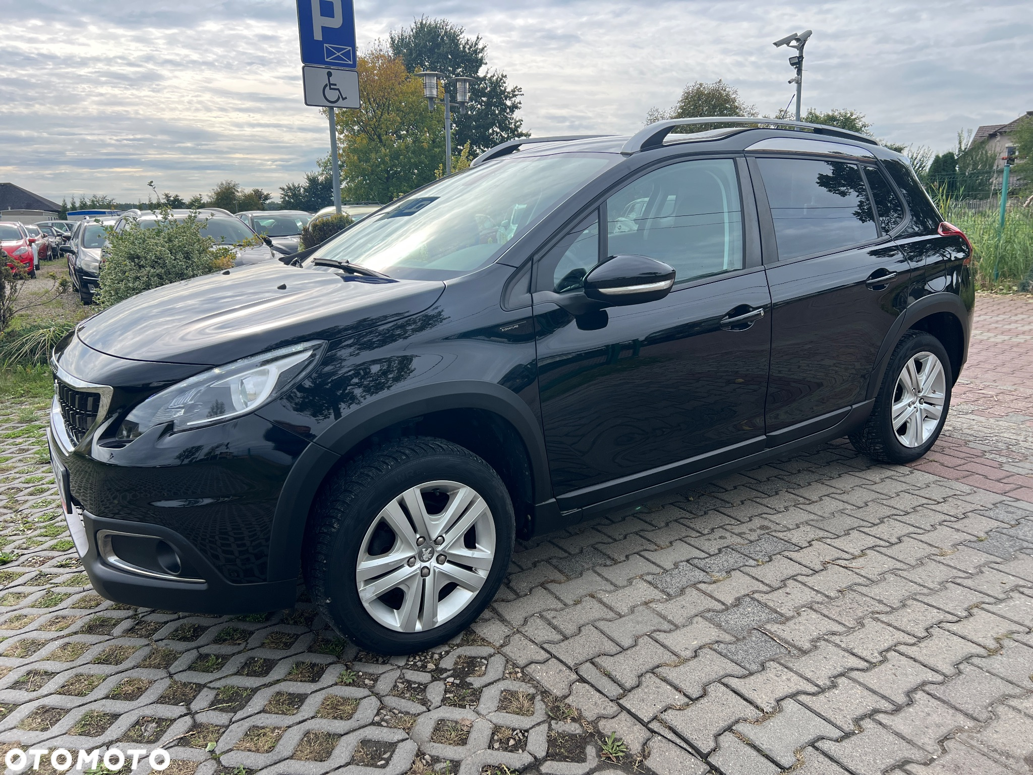 Peugeot 2008 1.2 Pure Tech Signature - 35