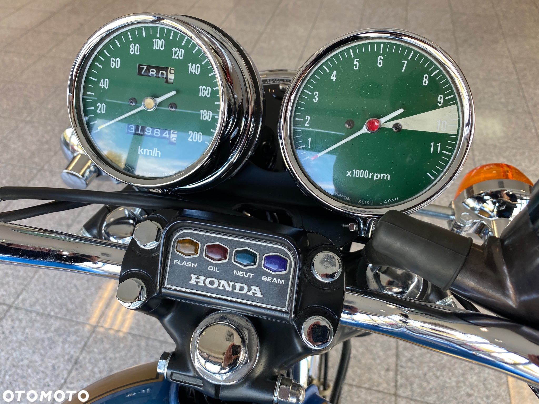 Honda CB - 16