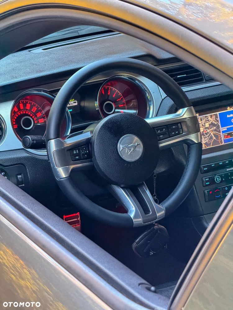 Ford Mustang 3.7 V6 Premium - 21
