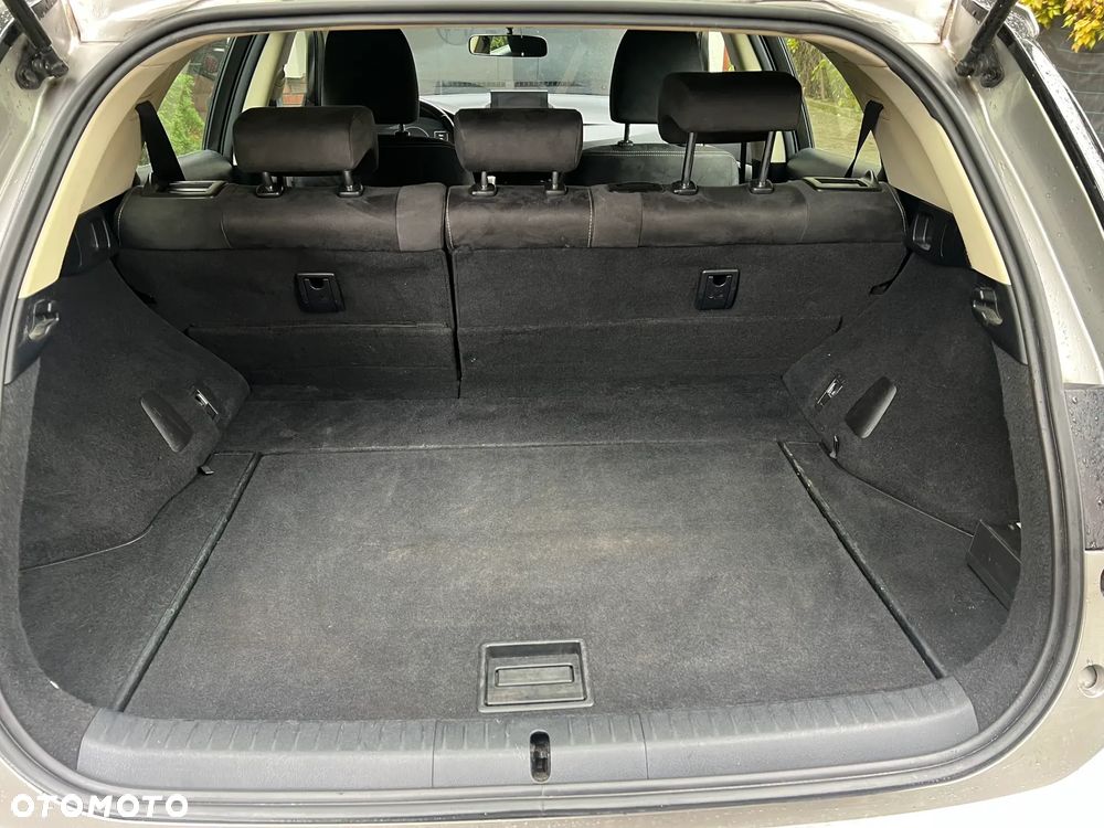 Lexus CT 200h Launch Edition - 12