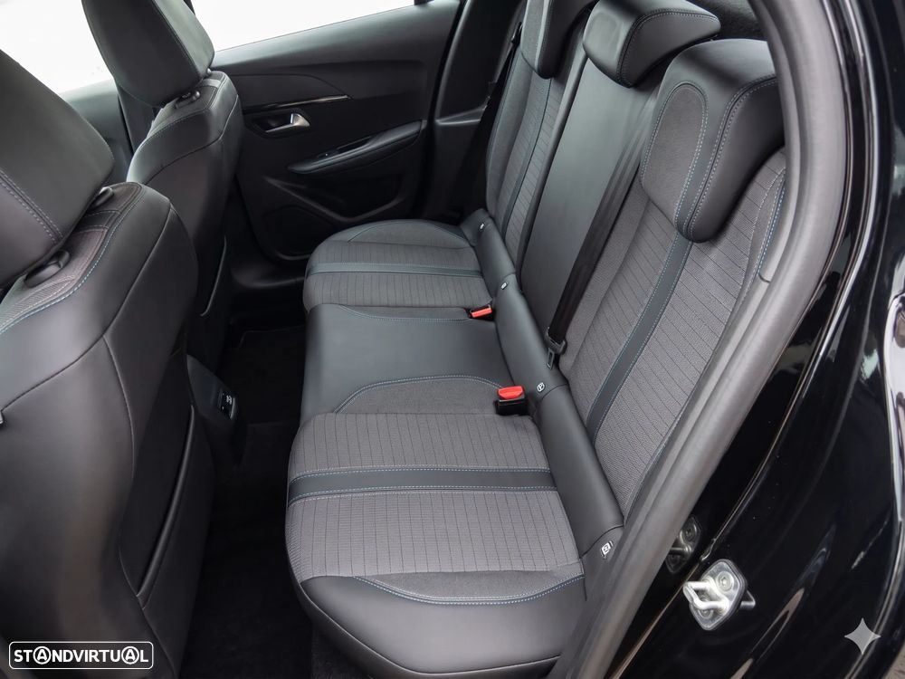Peugeot 2008 1.2 PureTech Allure EAT8 - 12
