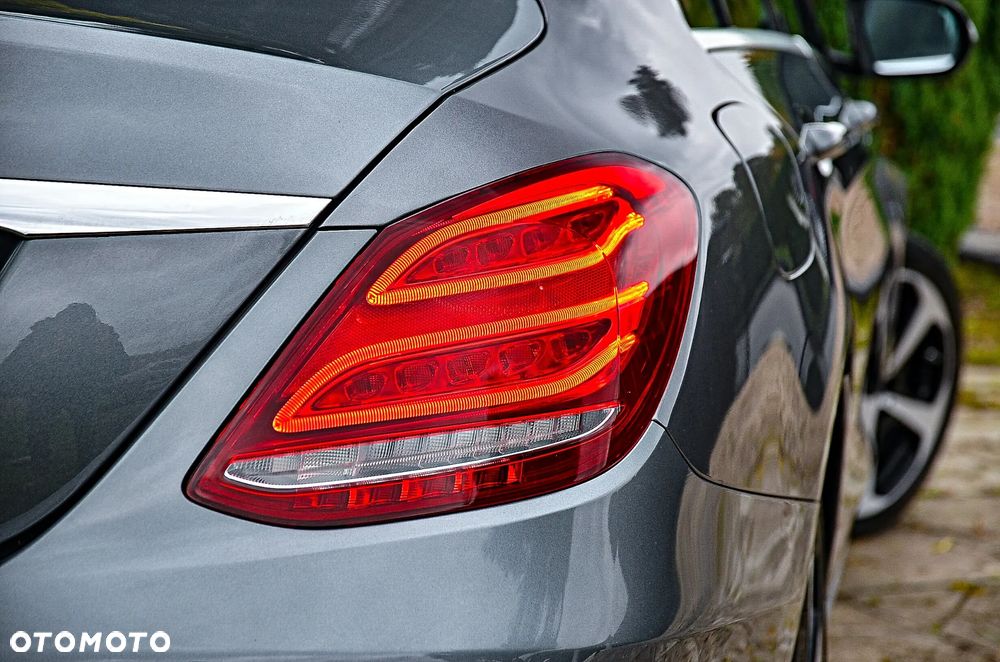 Mercedes-Benz Klasa C 180 T 7G-TRONIC Avantgarde - 21