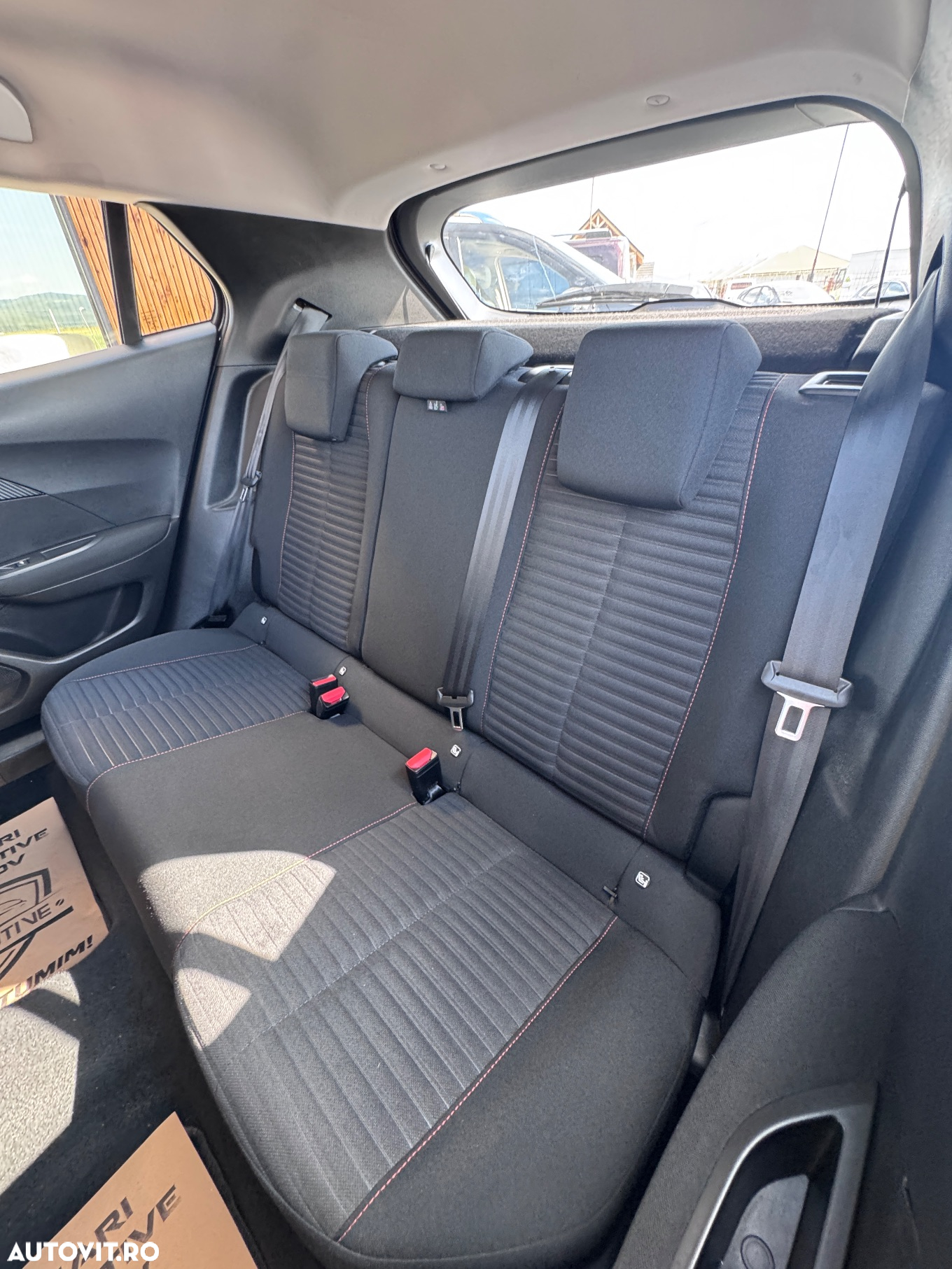 Peugeot 2008 1.2 L PureTech STT EAT8 Active - 7