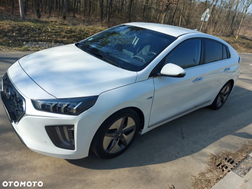 Hyundai IONIQ - 1