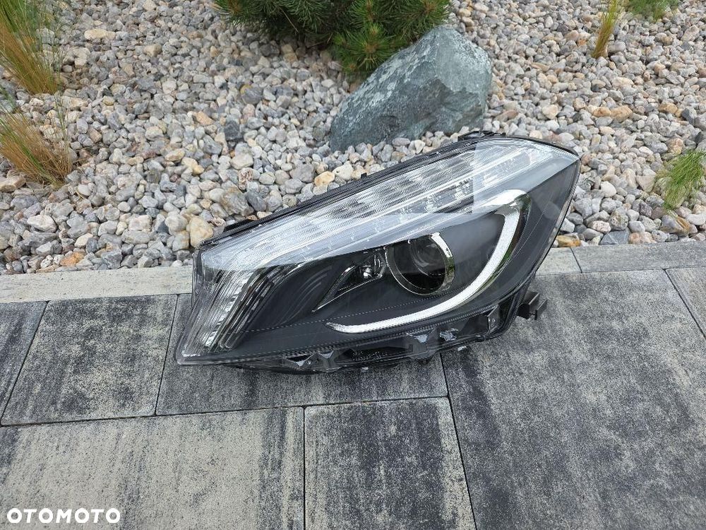 MERCEDES A KLASA 176 Lampa lewa przód Bi-Xenon Dynamic Led A1768200561KZ - 2