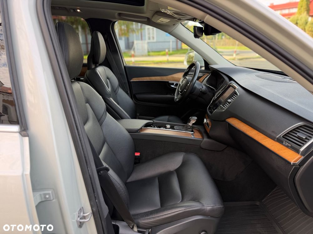 Volvo XC 90 - 12