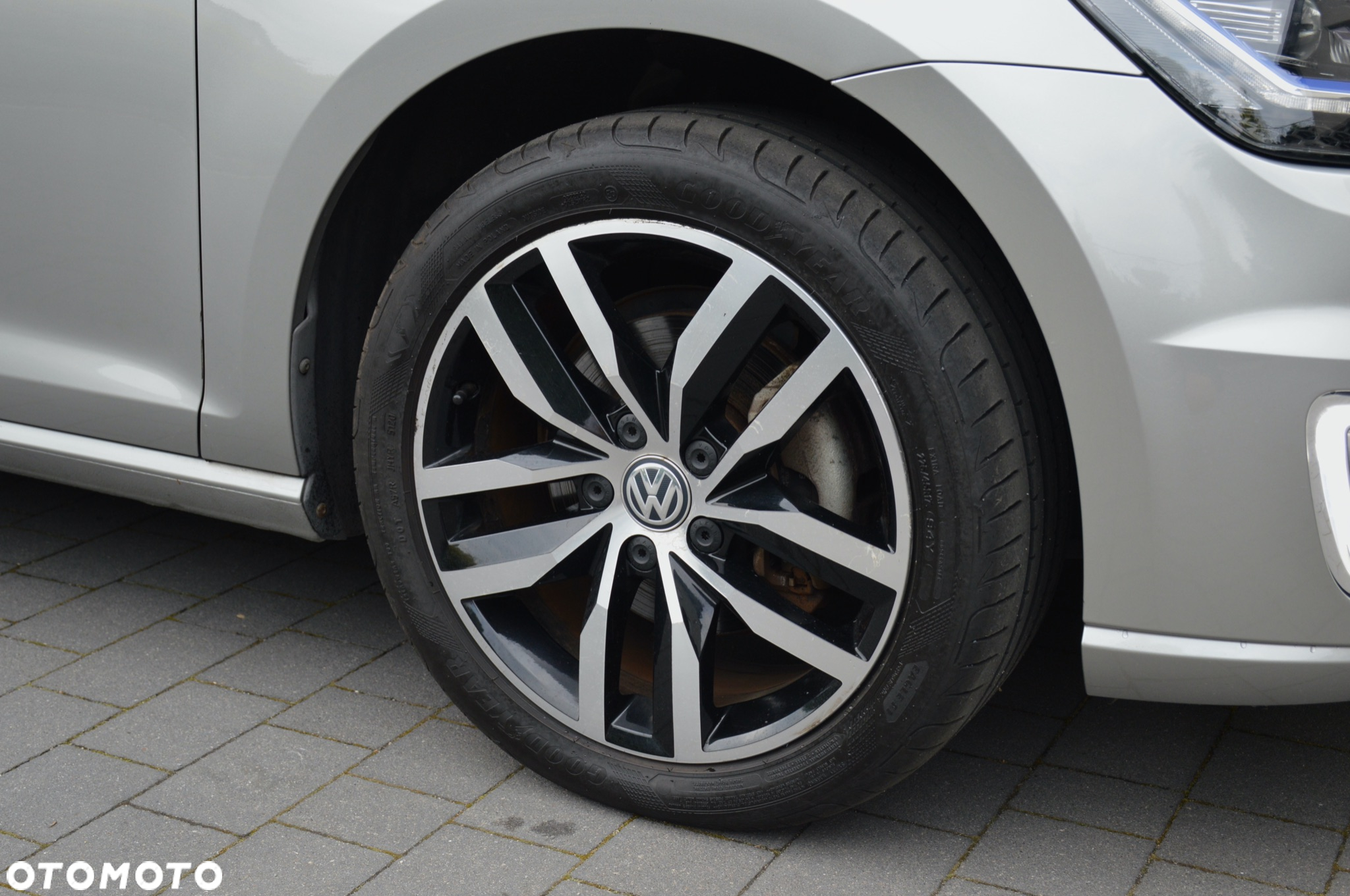Volkswagen Golf e-Golf - 37