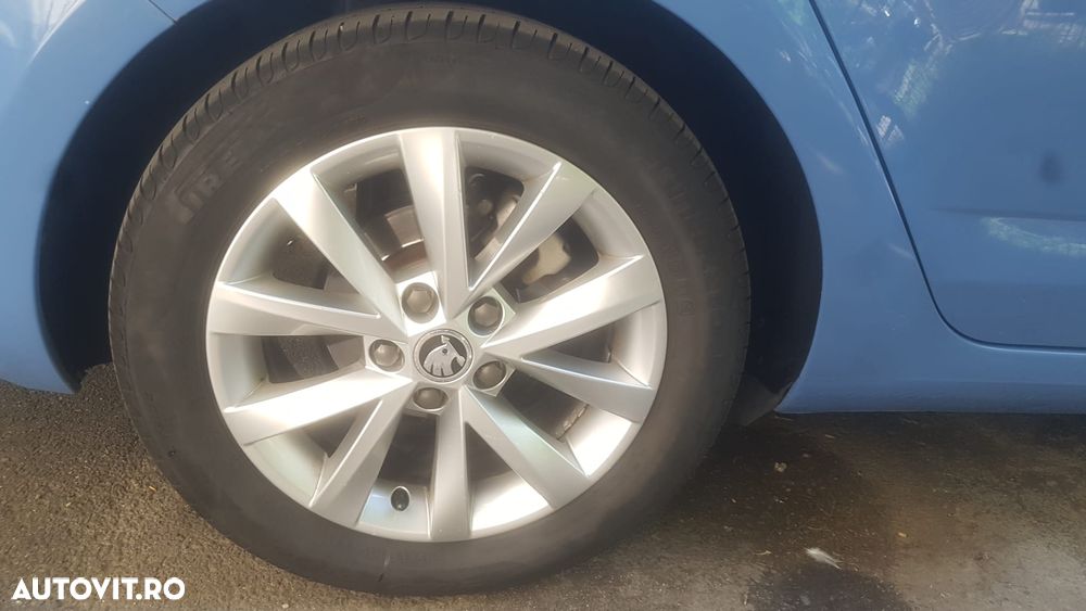 Skoda Octavia 2.0 TDI Clever - 8