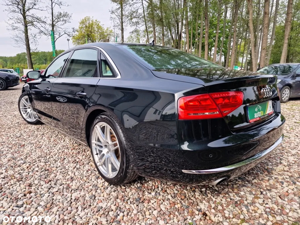 Audi A8 - 4