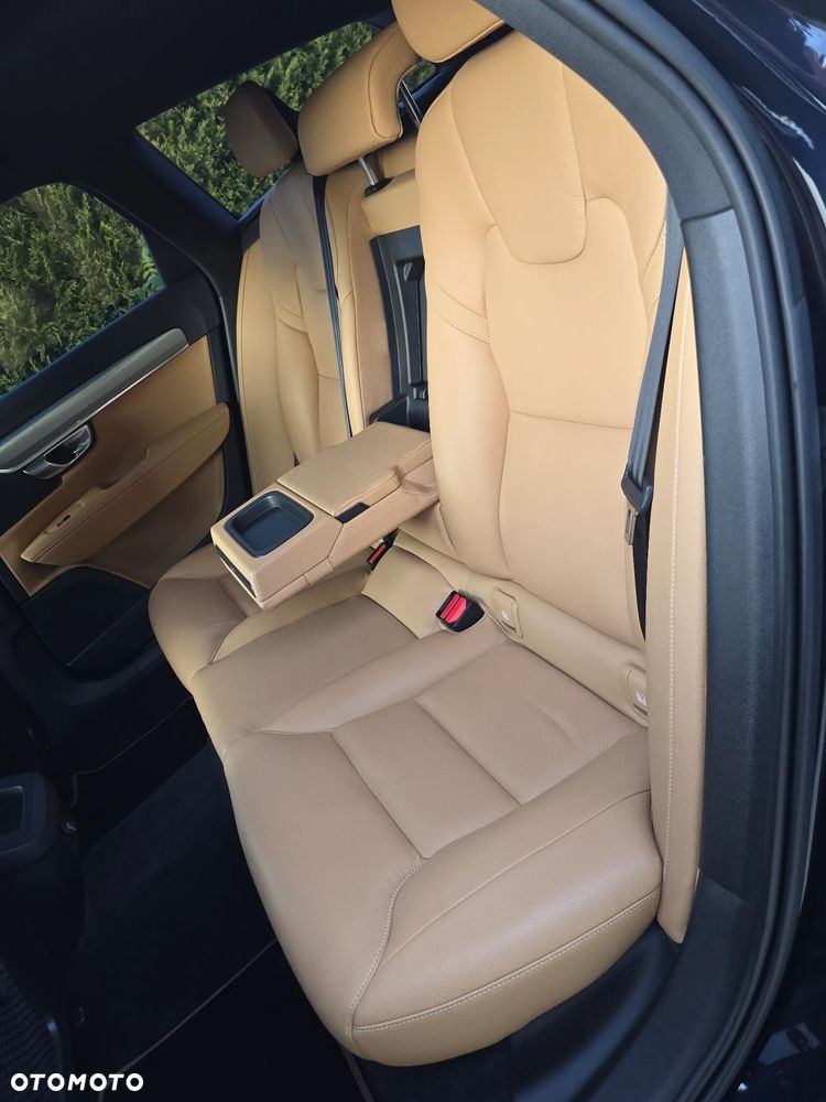 Volvo V90 D3 Momentum Pro - 21