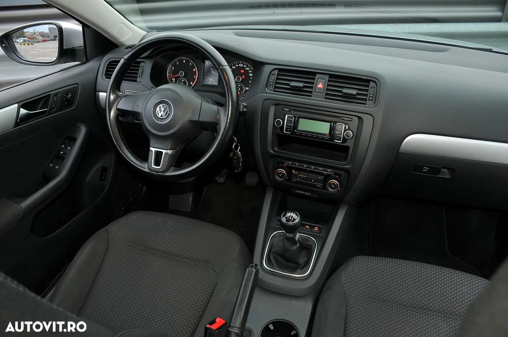 Volkswagen Jetta 1.2 TSI Trendline - 3