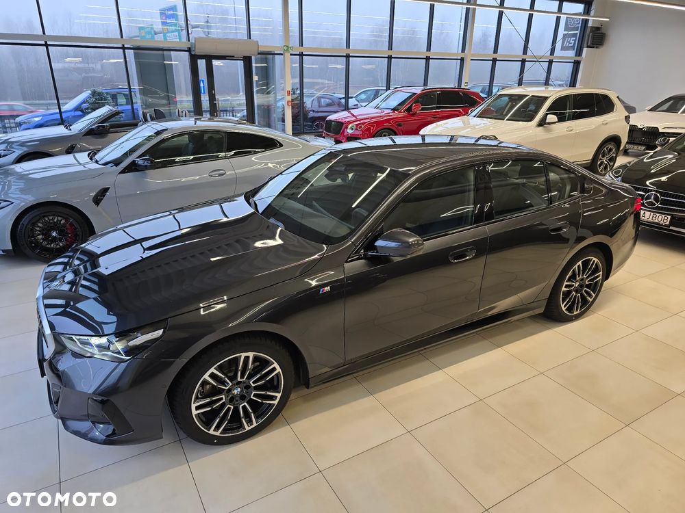 BMW Seria 5 520i mHEV M Sport - 17