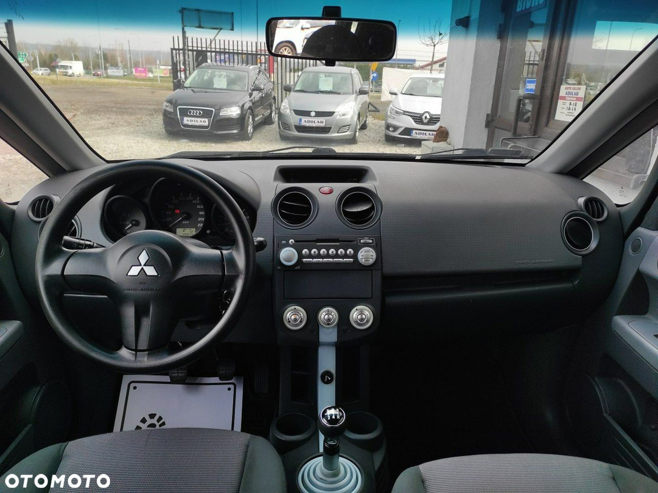 Mitsubishi Colt - 10