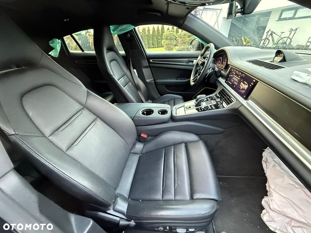 Porsche Panamera - 26