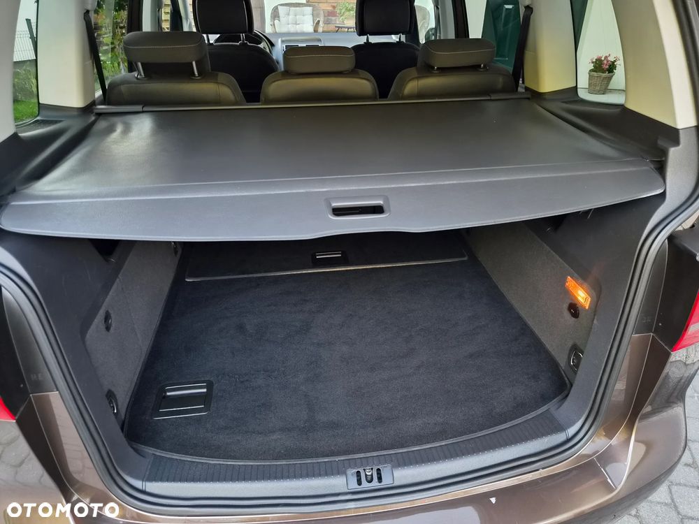 Volkswagen Touran 1.2 TSI BlueMotion Technology MATCH - 25