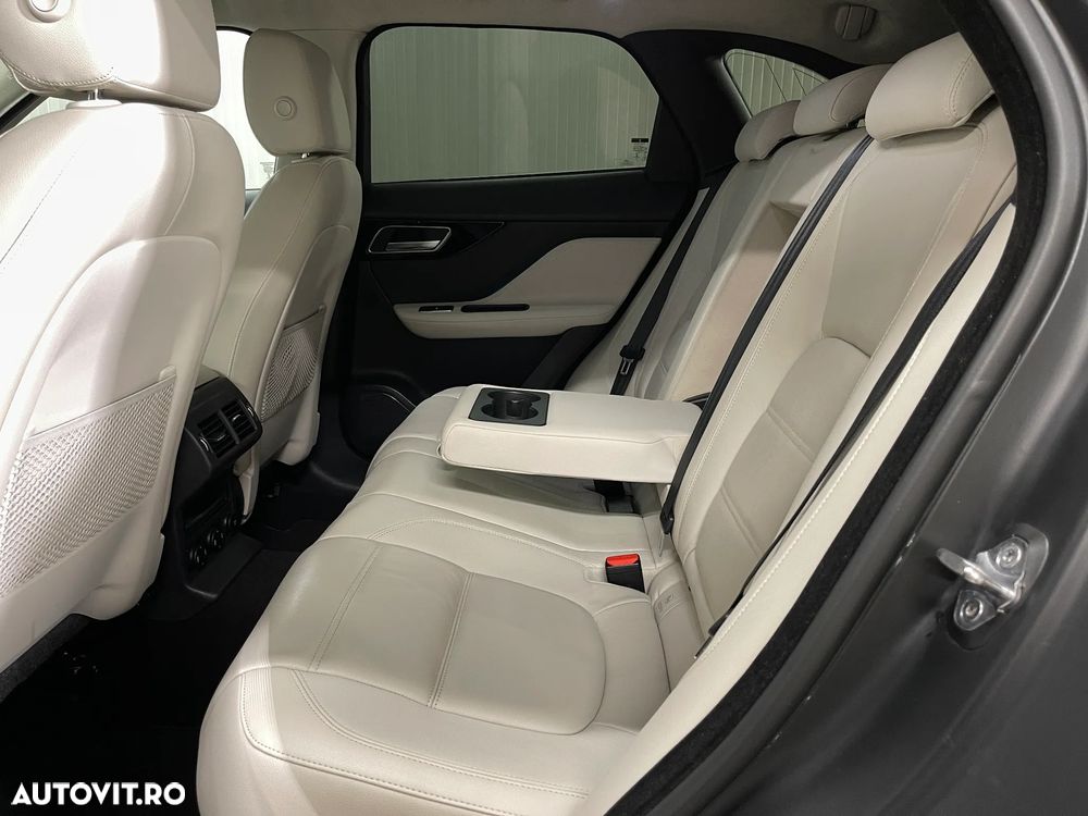 Jaguar F-Pace 20d AWD Aut. Portfolio - 12