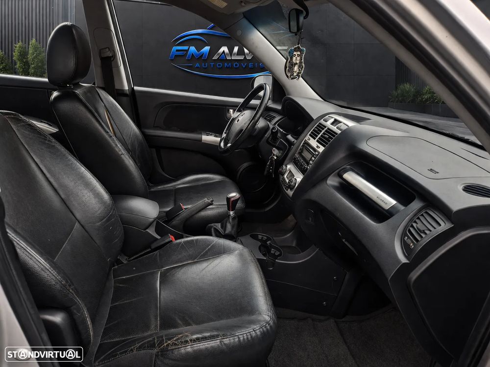 Kia Sportage 2.0 CRDI EX - 11