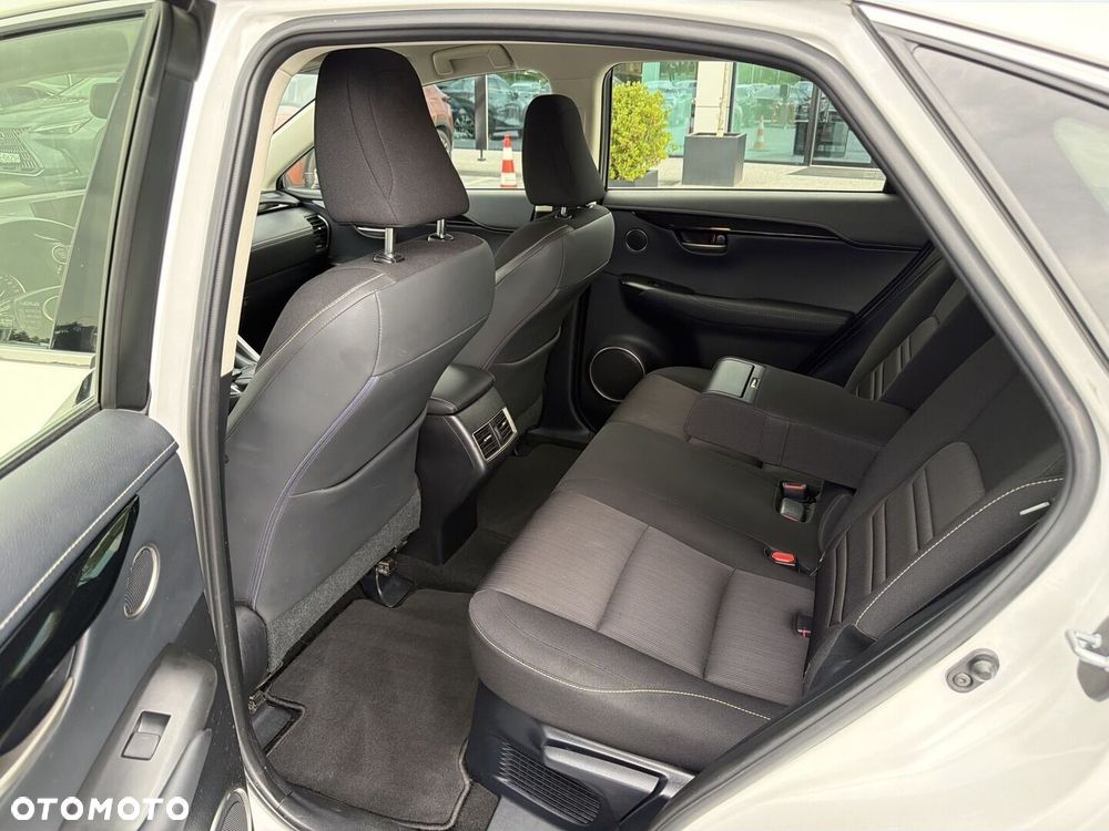 Lexus NX 200t Elite AWD - 21