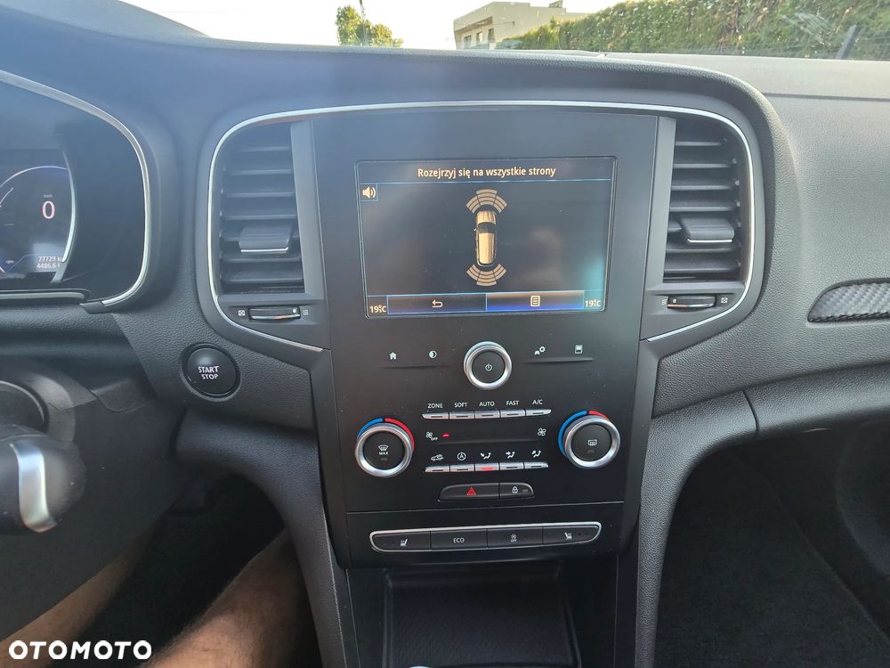 Renault Megane TCe 140 GPF LIMITED - 10