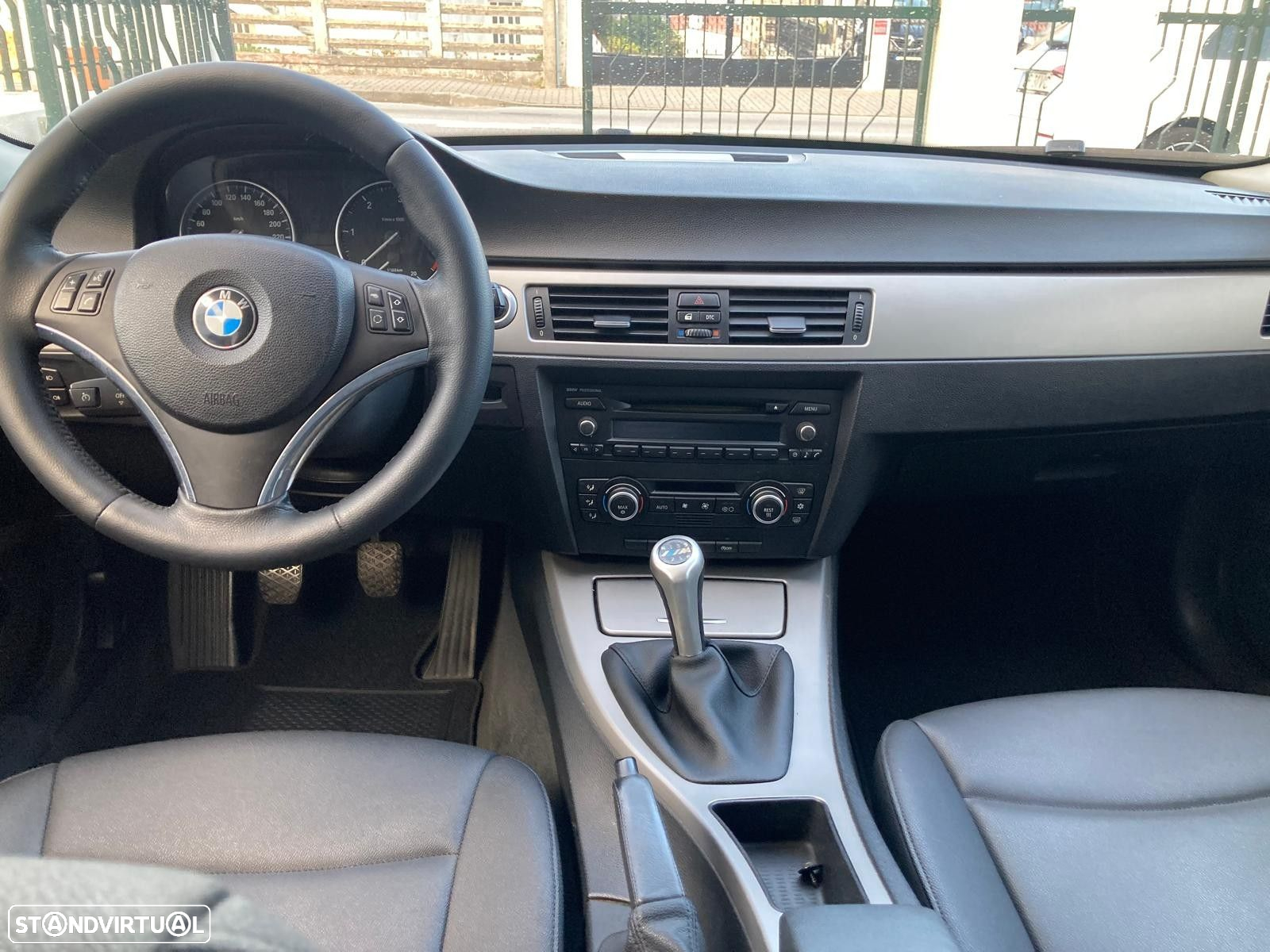 BMW 318 d Touring - 19