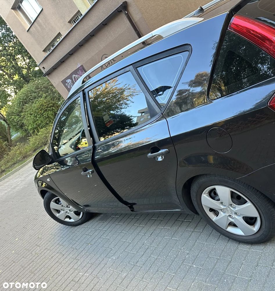 Kia Ceed - 4