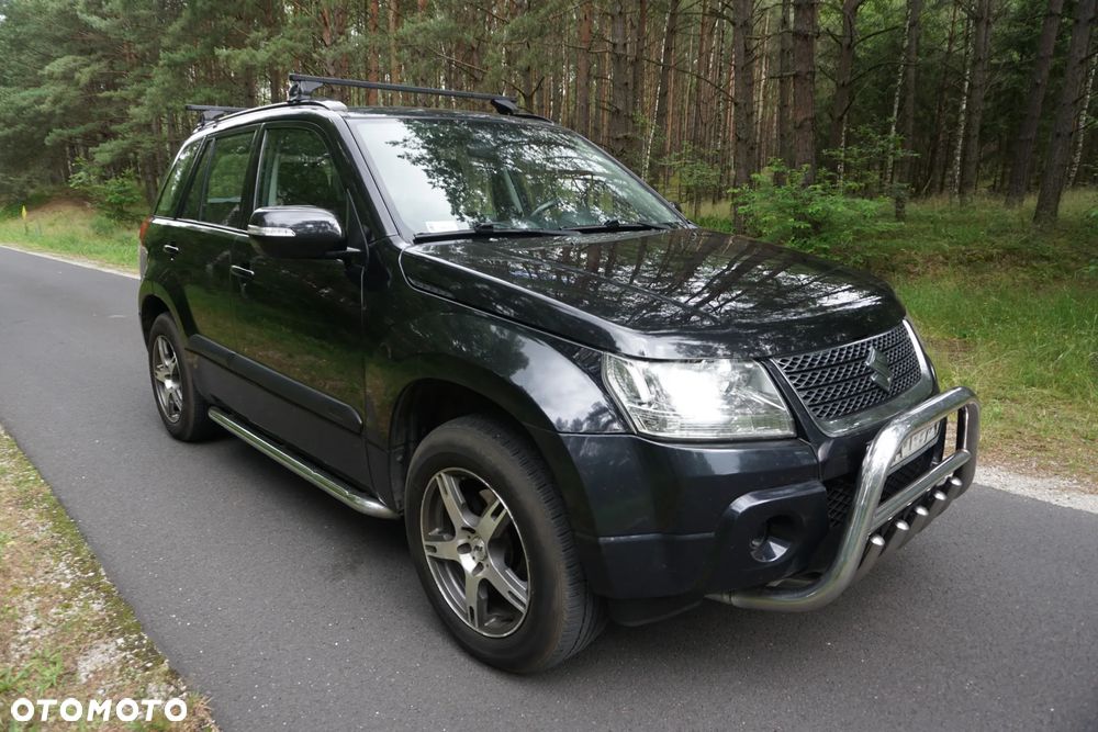 Suzuki Grand Vitara 2.0 - 9