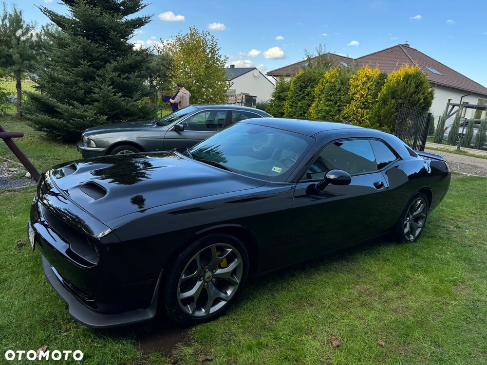 Dodge Challenger - 25