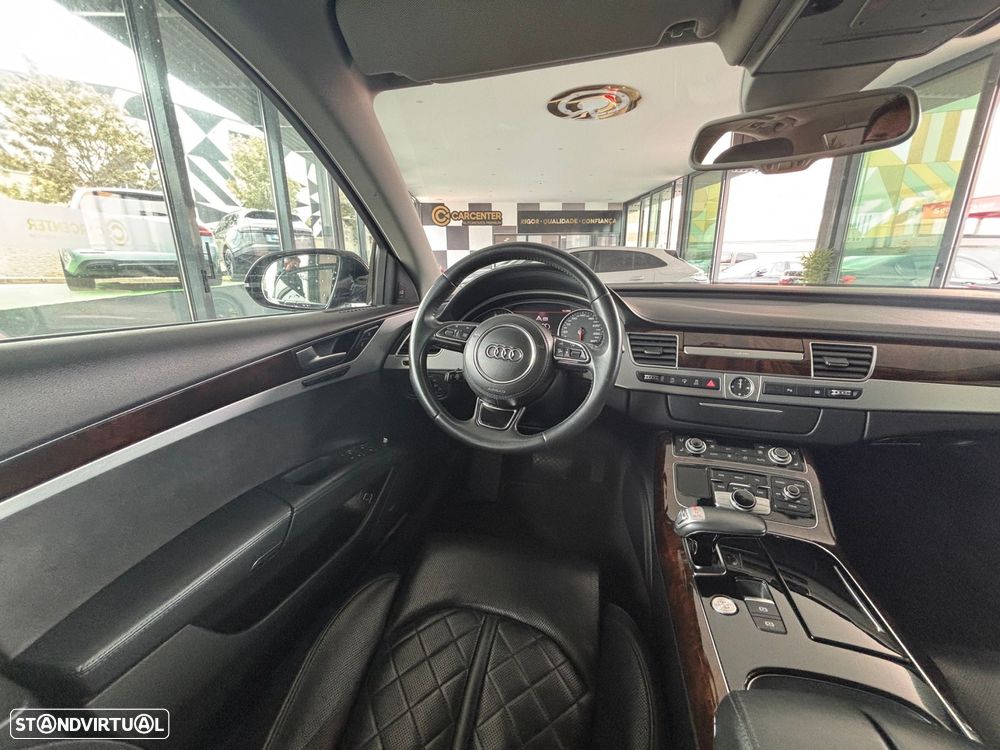 Audi A8 - 7