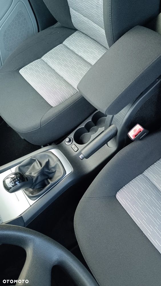 Skoda Octavia 1.6 Ambition - 22