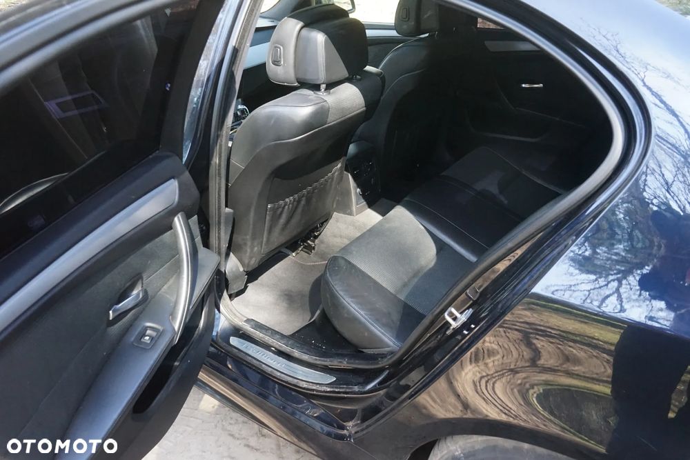 BMW Seria 5 525d xDrive Edition Sport - 13