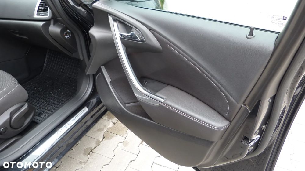 Opel Astra 1.4 Turbo Exklusiv - 22
