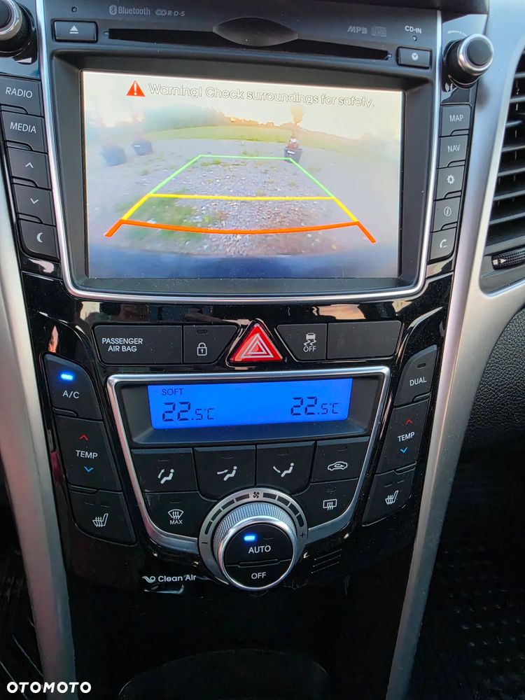 Hyundai i30 1.6 CRDi Premium - 24