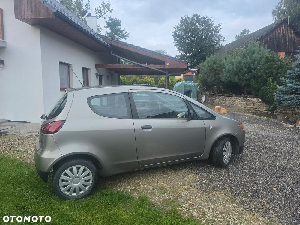 Mitsubishi Colt - 2